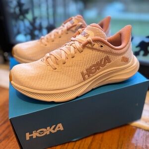 Brooks Running Shoes, Size 7